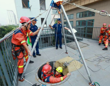 草莓视频污免费下载搭配绳索技术需要考虑锚点问题